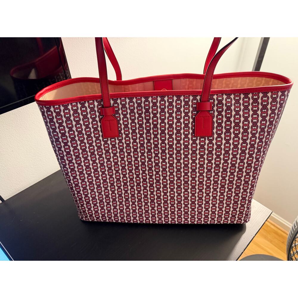 Tory Burch Gemini Link Canvas Tote in Liberty Red - Picture 4 of 9